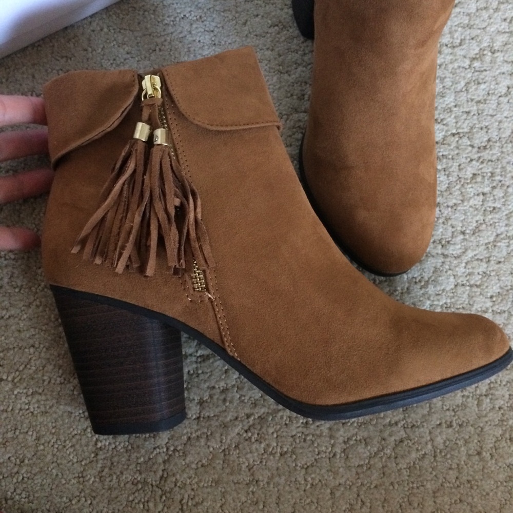Lauren Conrad cognac tassel booties - Picture 2 of 6